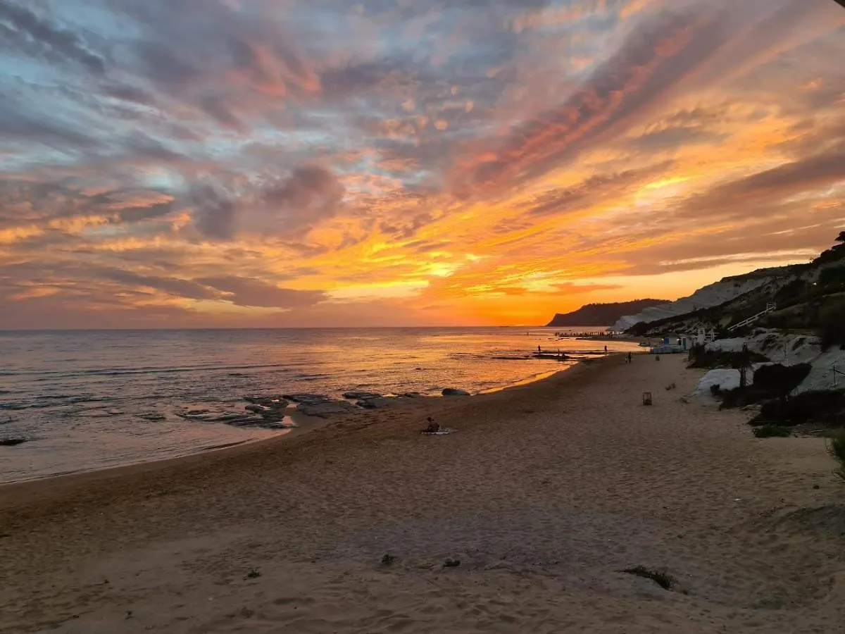 ריאלמונטה Scala Dei Turchi Beach House וילה